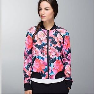 Lululemon Om Me Home Jacket in the Secret Garden/Black floral pattern size 8